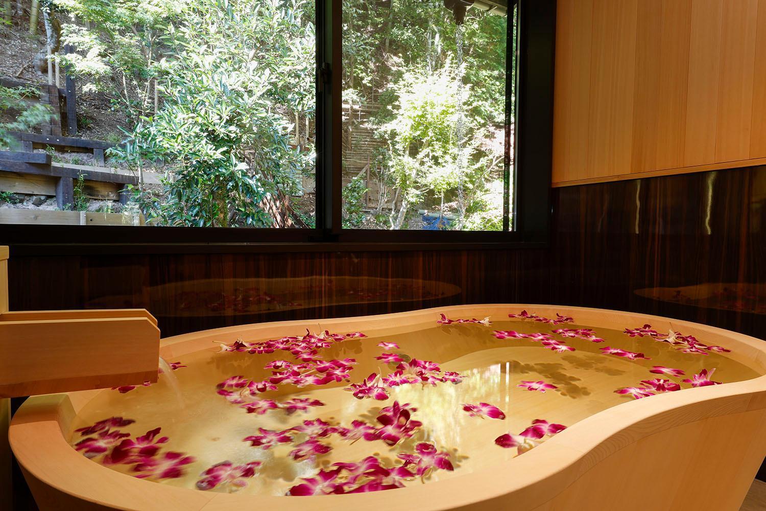 טויוקה Yuraku Kinosaki Spa & Gardens מראה חיצוני תמונה